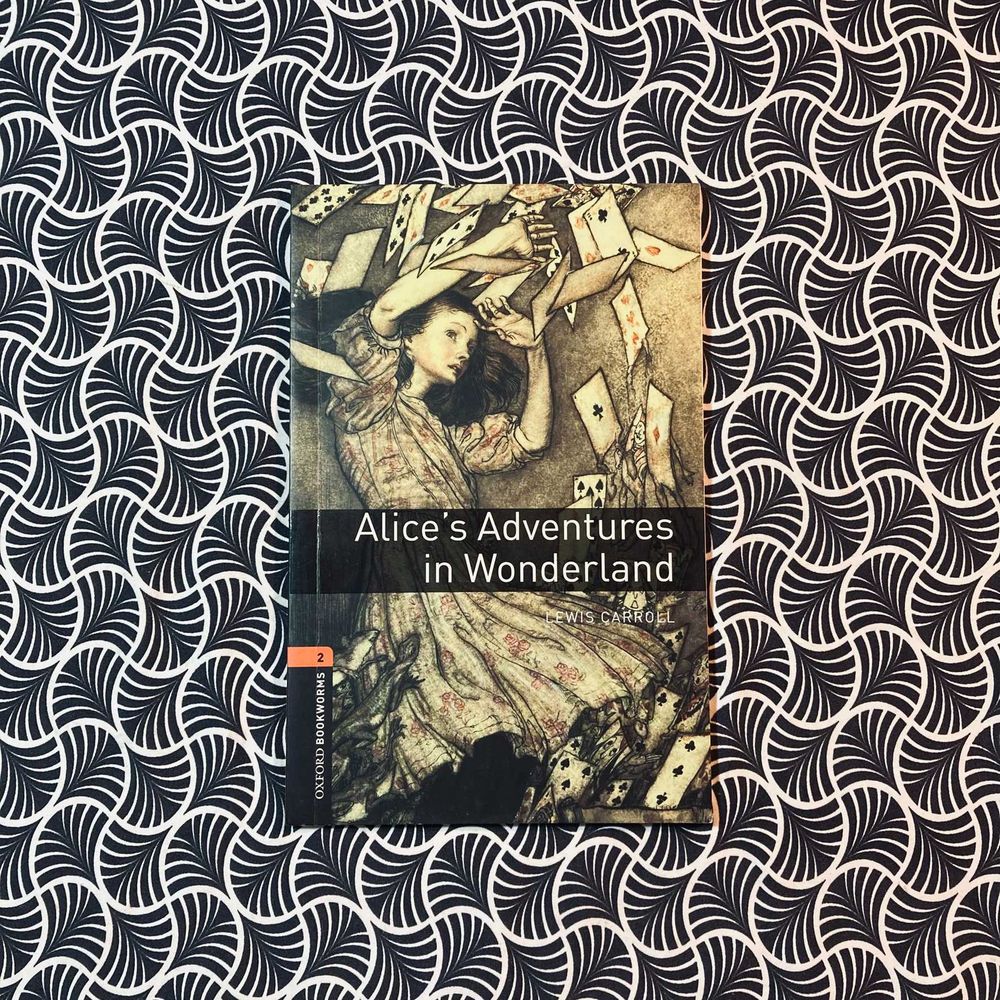 Alice's Adventures in Wonderland - Lewis Carroll