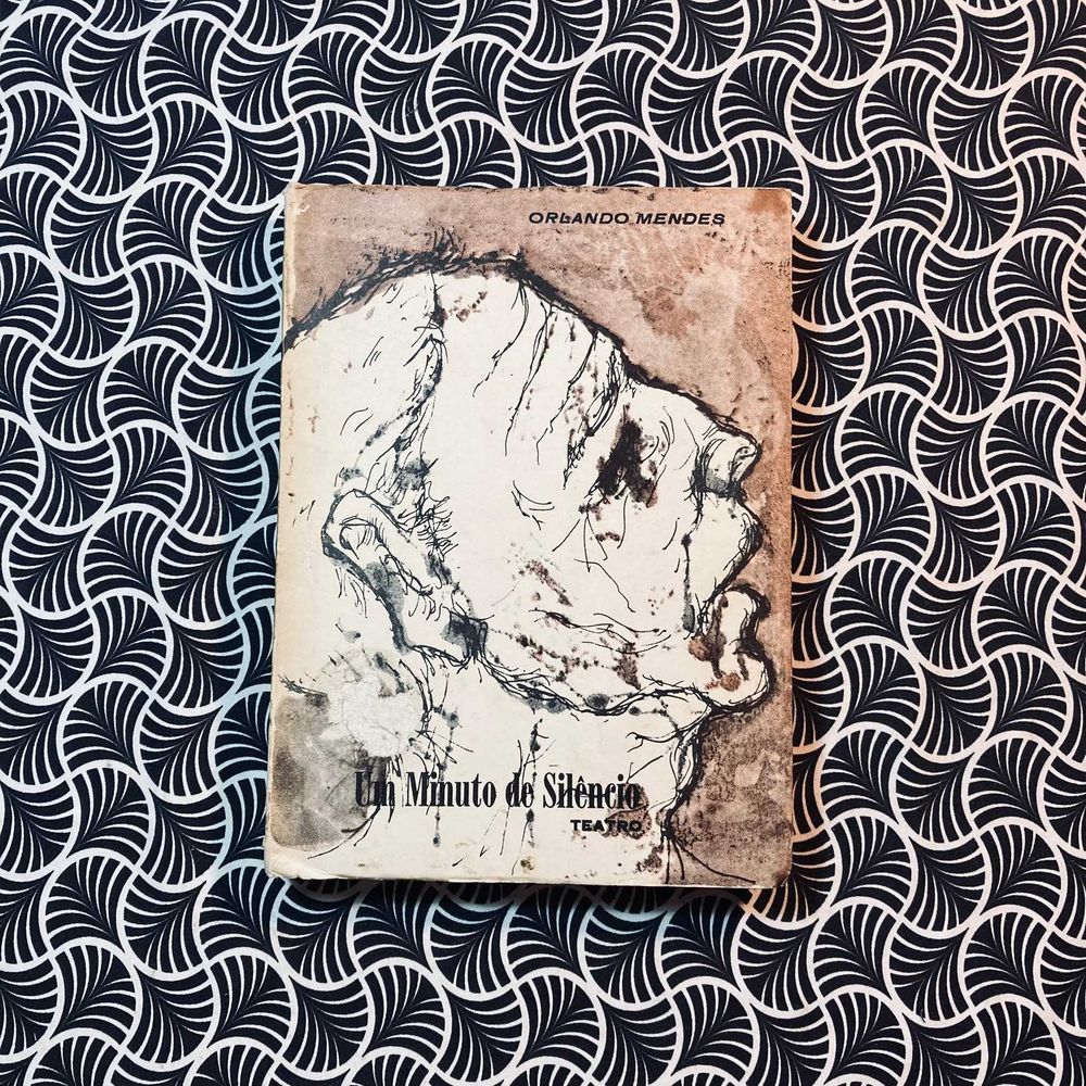 Um Minuto de Silêncio - Orlando Mendes