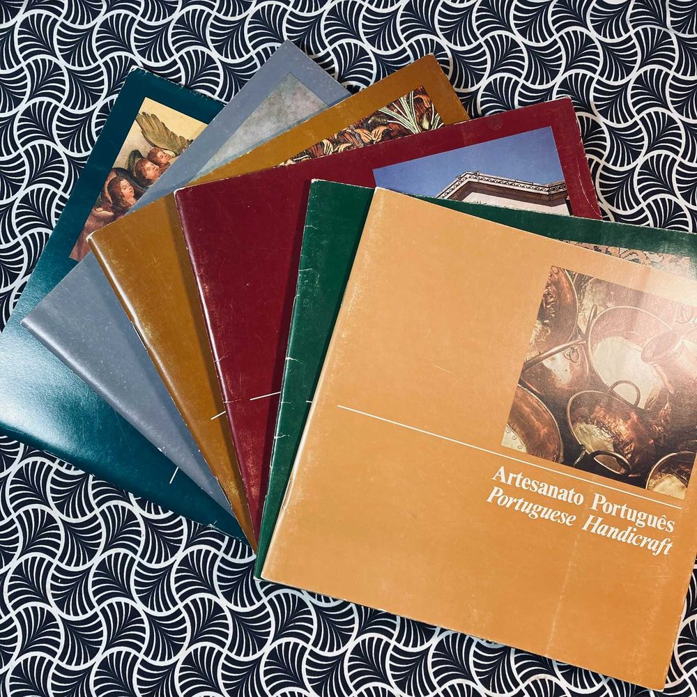 Lote de panfletos bilingue do Crédito Predial Português (6 vols.)